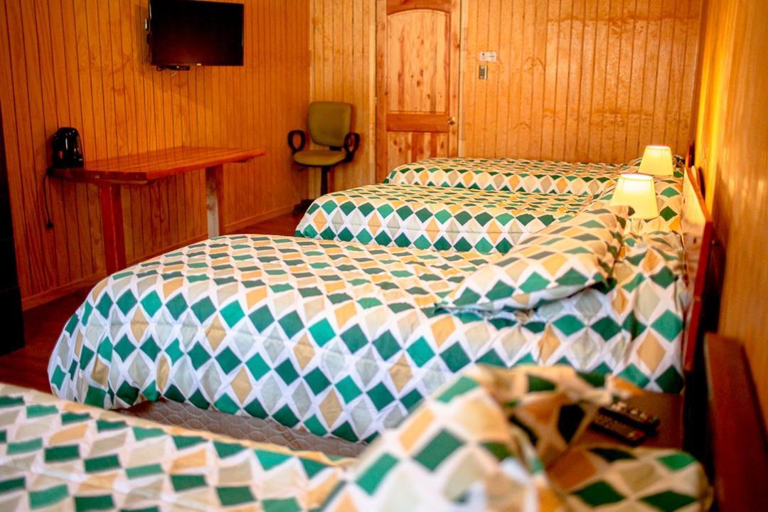 Roble Austral Hostal Coyhaique Bagian luar foto