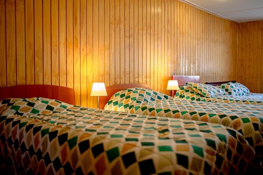 Roble Austral Hostal Coyhaique Bagian luar foto