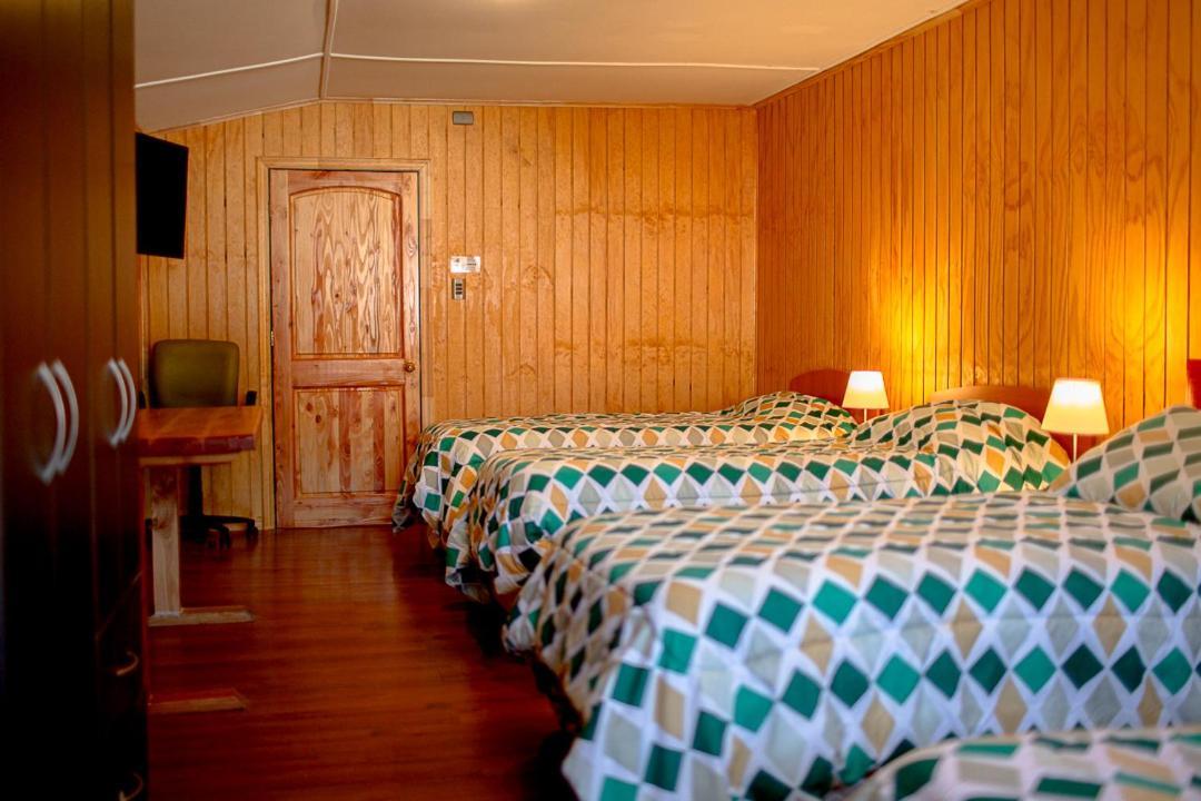 Roble Austral Hostal Coyhaique Bagian luar foto