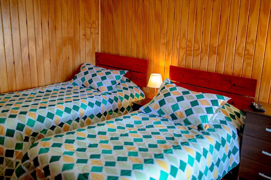 Roble Austral Hostal Coyhaique Bagian luar foto