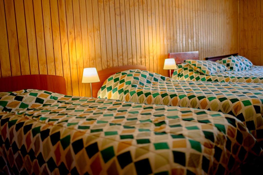 Roble Austral Hostal Coyhaique Bagian luar foto