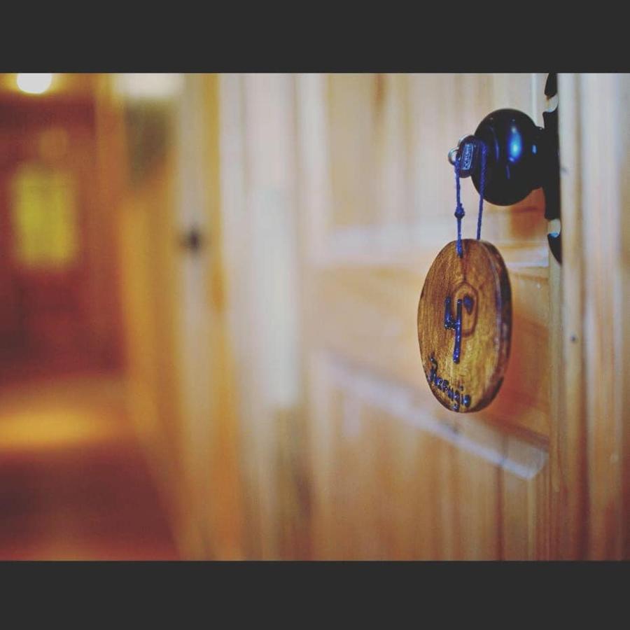 Roble Austral Hostal Coyhaique Bagian luar foto